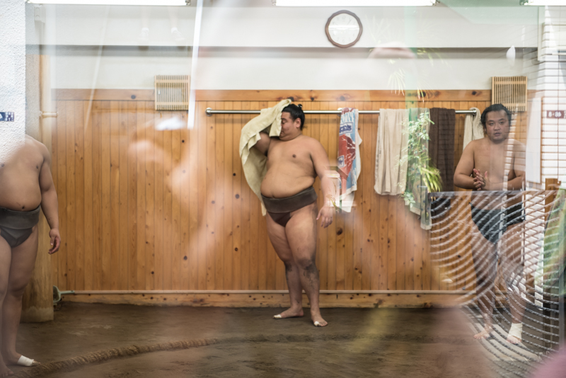http://www.davideconventi.com/files/gimgs/116_tokyosumo-4127.jpg